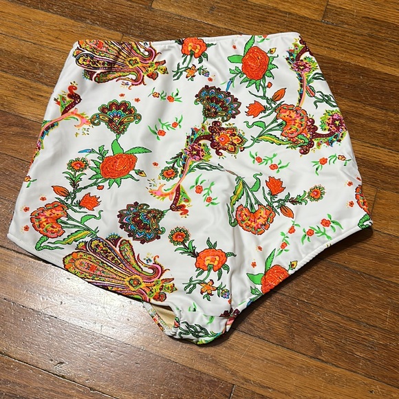 Red Dolly Women’s Vintage Style Bikini, Floral, Large - Picture 6 of 8